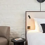 Rosa 4*