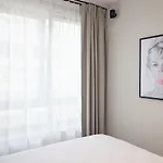 Rosa 4*